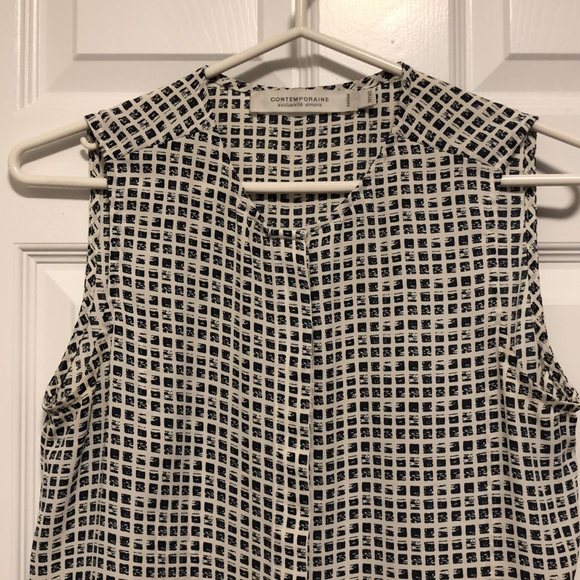 Patterned Blouse - Picture 3 of 3